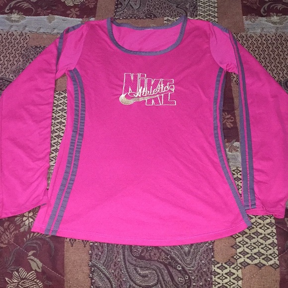 Tops - VTG Nike long sleeve